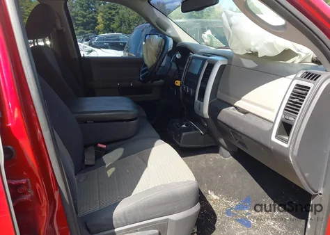 2010 Dodge Ram 1500 Slt/Sport/Trx z USA, uszkodzony, nr VIN 1D7RV1CT1AS100513